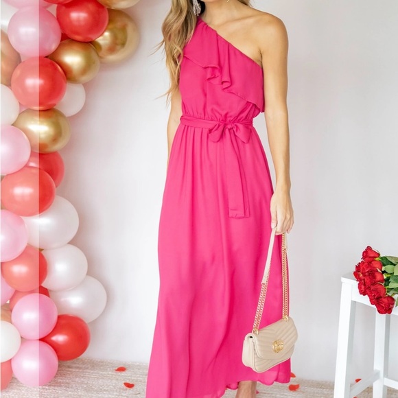 Andree by unit ONE SHOULDER RUFFLE MAXI DRESS - FUCHSIA - Picture 2 of 9